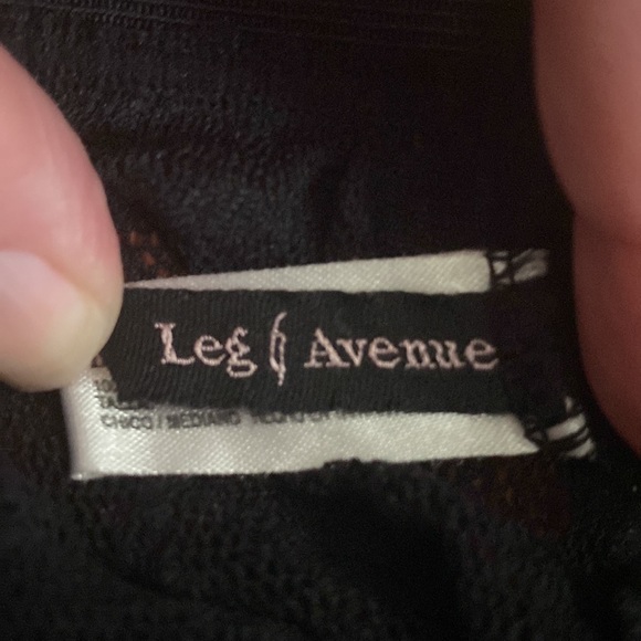 Leg Avenue Kid’s Spiderweb Tights (Halloween Witch Accessory) - Picture 4 of 12